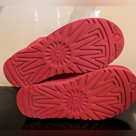 UGG® Classic Ultra Mini Boots - Dark Peony Size 6 Used Exc MSRP $159.99 - Picture 7 of 9